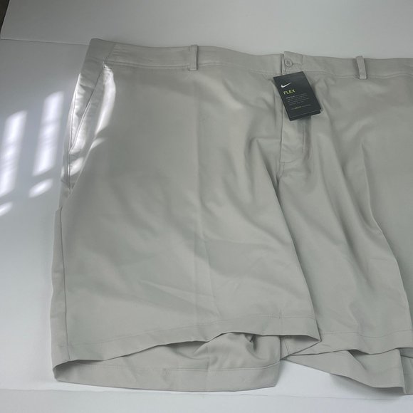 Nike Golf Flex Shorts Stretch AA3306-072 Light Bone Men's Size 50 - Picture 2 of 5